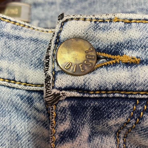 DIESEL 1992 Straight Fit Mid-Washed Distressed Jeans - Picture 3 of 7